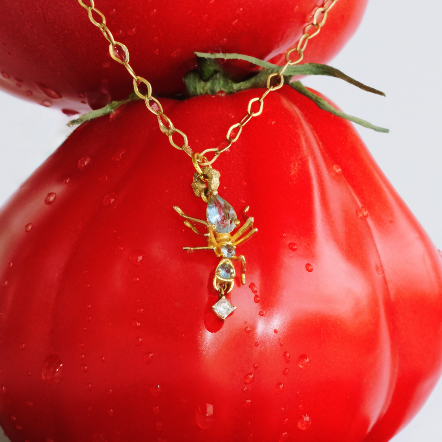 Cocoerow Kokoro Ant Pendant 14K Gold Aquamarine Diamond Sculptural Fine Jewelry Detail View