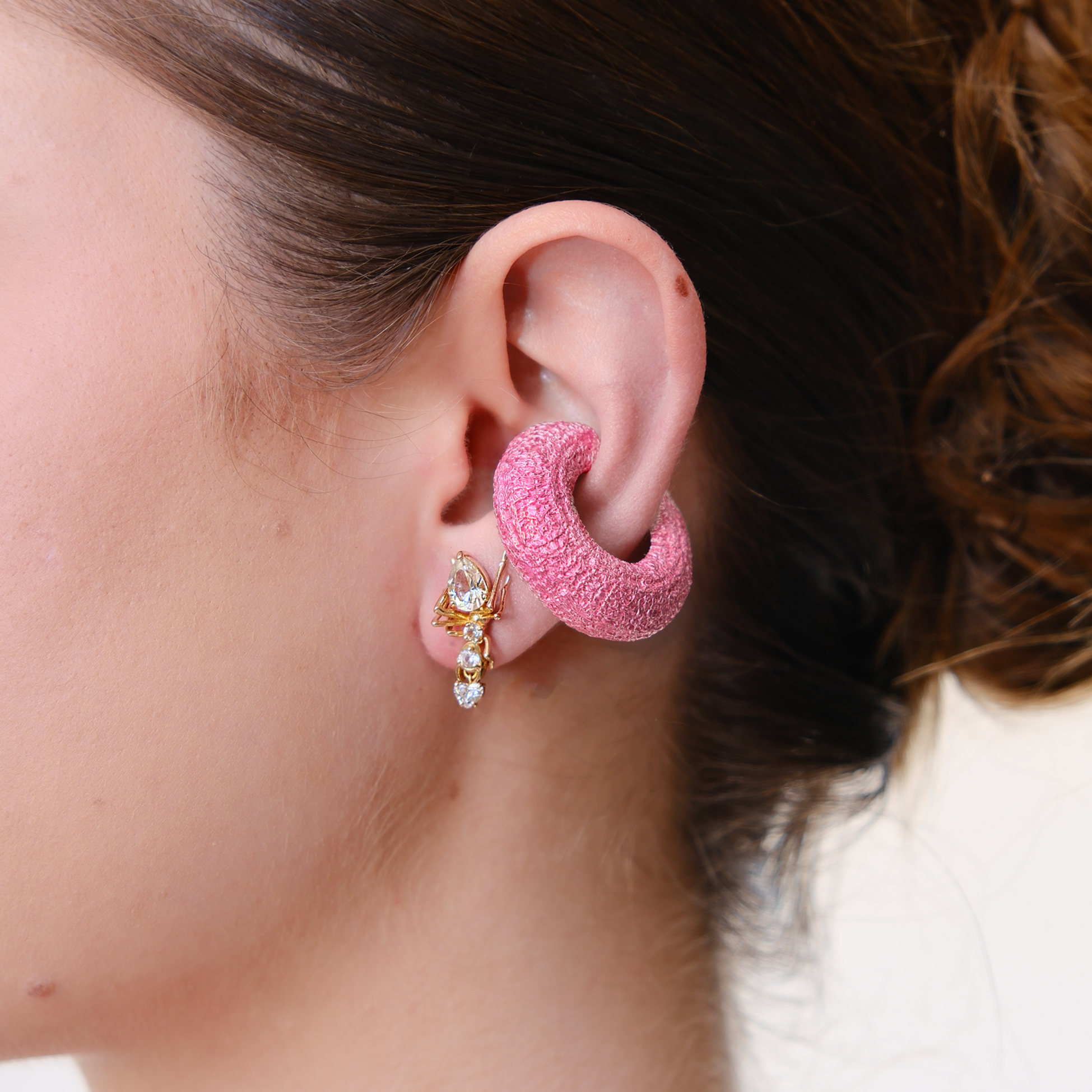 BEATRICE TEXTURED EAR CUFF PINK