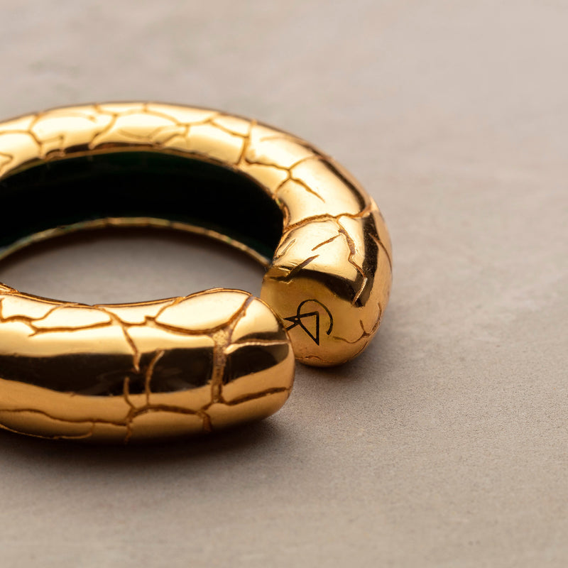 Cocoerow Beatrice Large Gold Ear Cuff Okuta Collection Sculptural Fine Jewelry Detail View