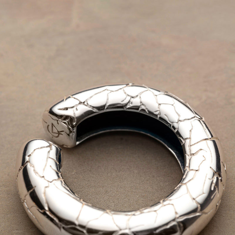 Cocoerow Beatrice Large Silver Ear Cuff Okuta Collection Sculptural Fine Jewelry Close Up Detail