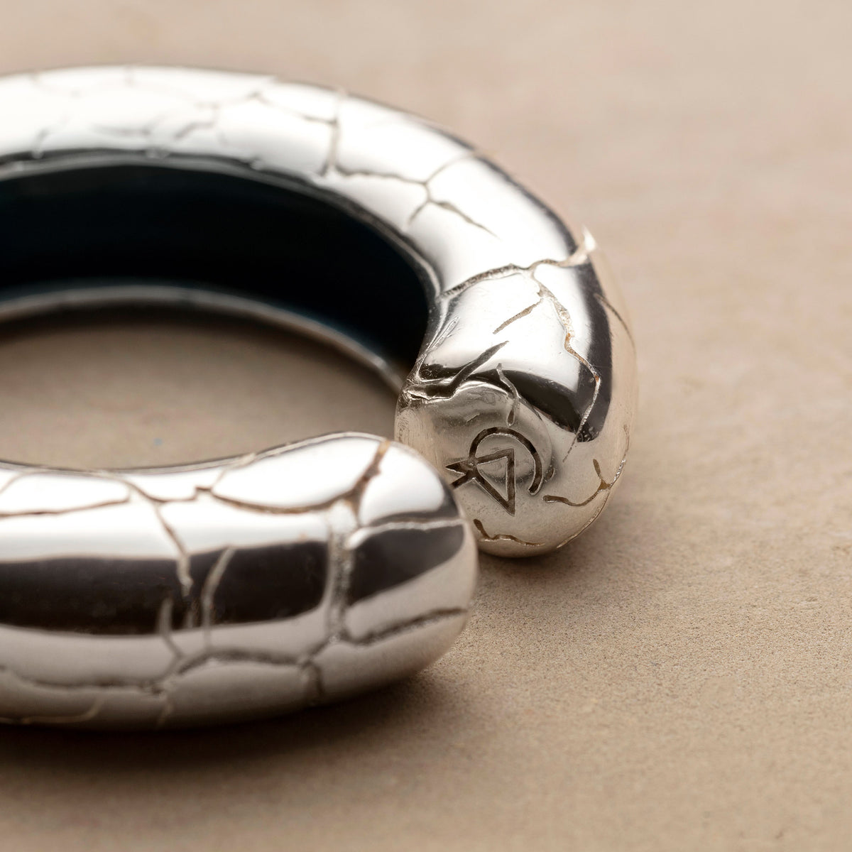Cocoerow Beatrice Large Silver Ear Cuff Okuta Collection Sculptural Fine Jewelry Texture Detail View