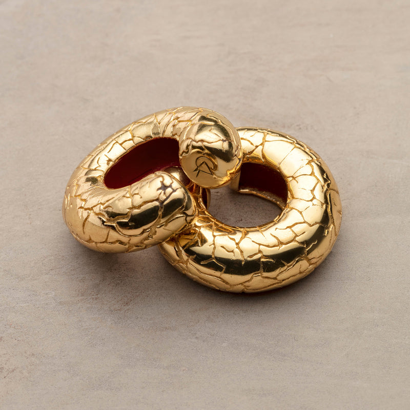 Cocoerow Gold Mini Cracked Effect Beatrice Ear Cuff Okuta Collection Sculptural Fine Jewelry Front View
