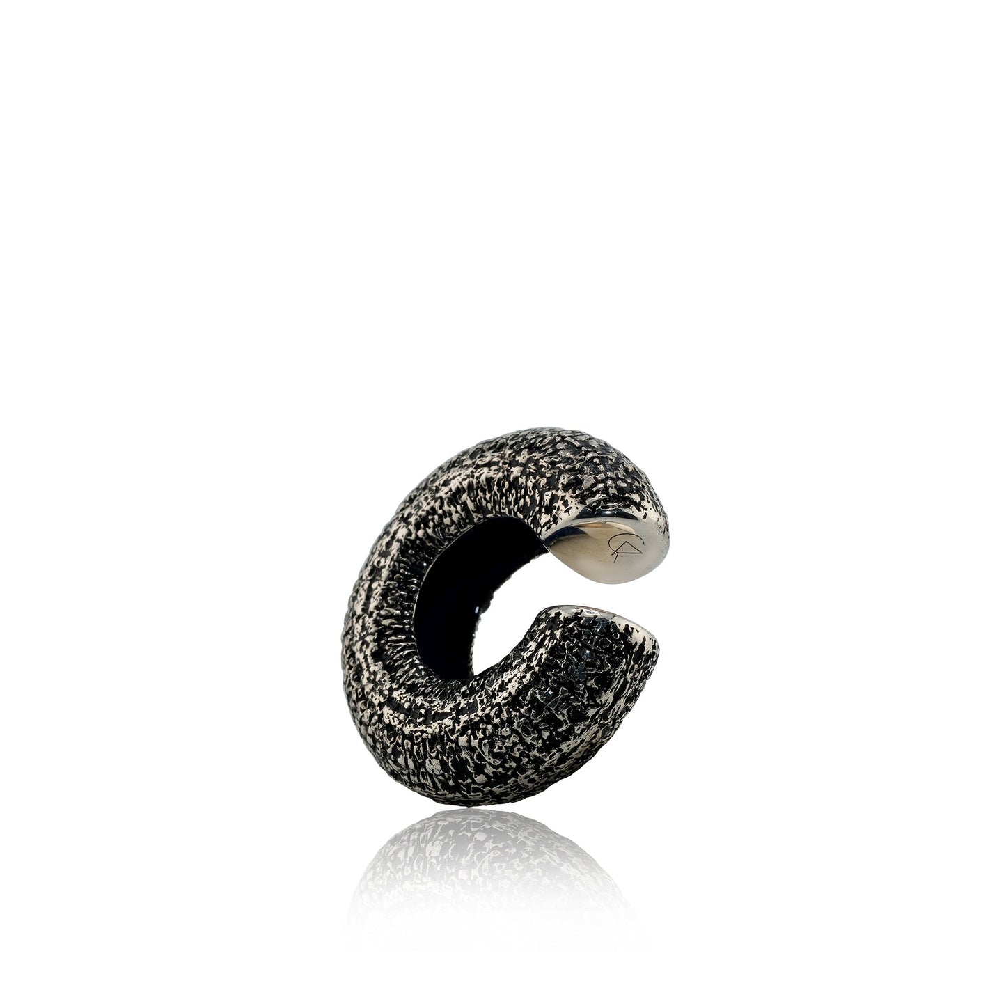 Cocoerow Mini Beatrice Ear Cuff Okuta Collection Black Sculptural Fine Jewelry